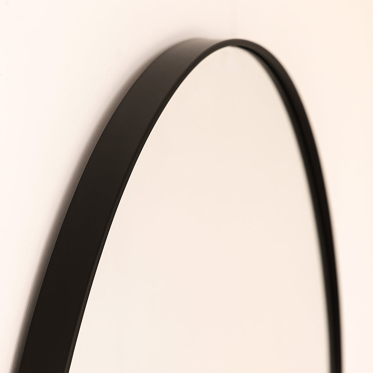 Espejo de Pared Ibiza Negro 40x80cm Arco Superior con Marco Metalico - ESPEJOS DE PARED | Bylmo