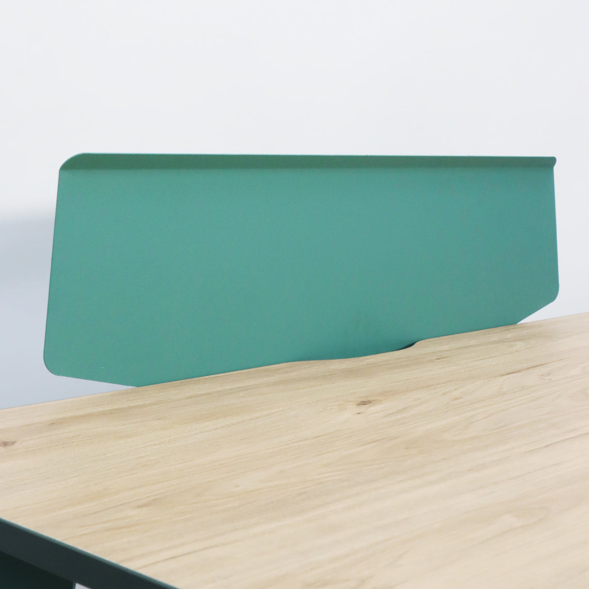 Escritorio Gemma Compacto Verde Pastel 120x73cm Estructura Metálica - Escritorios | Bylmo