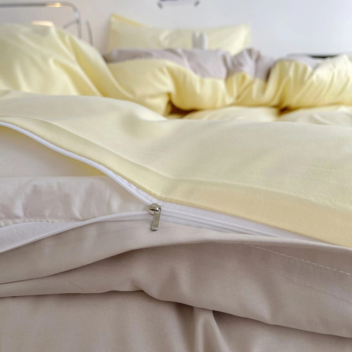 Duvet Lilis Amarillo Beige Para Cama King 200x190cm - Tendidos y Cubrelechos | Bylmo