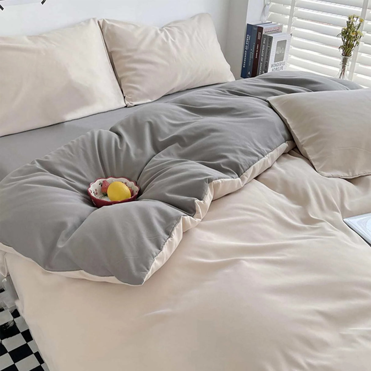 Duvet Lilis Crema Gris Para Cama Semidoble 120x190cm - Tendidos y Cubrelechos | Bylmo