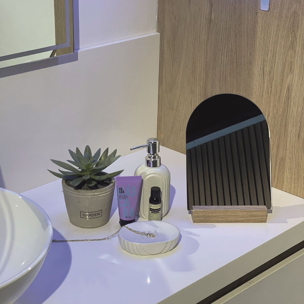 Espejo Noruega 25x18cm Rectangular Con Base En Madera - Espejos Decorativos | Bylmo