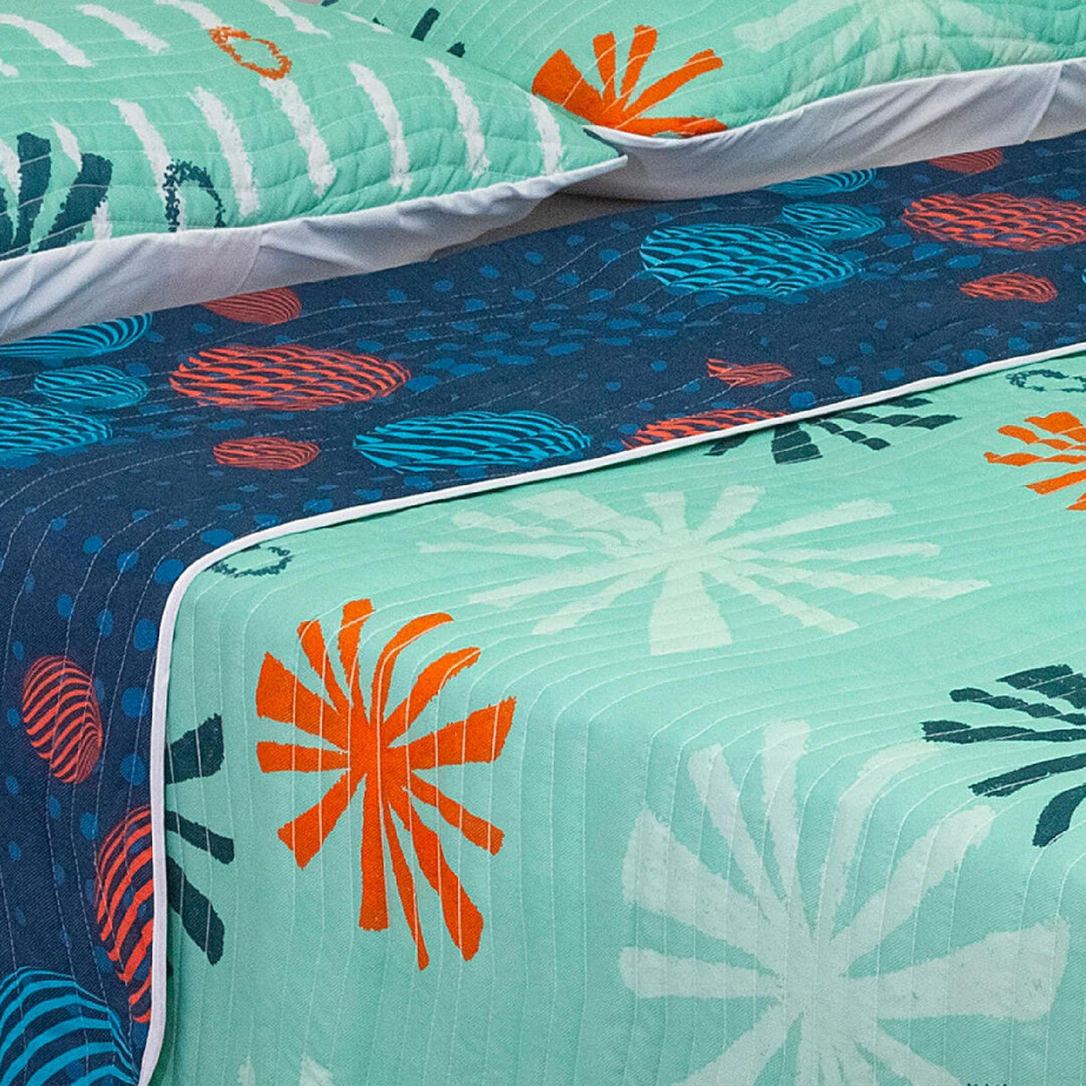 Cubrelecho Español Ambete Azul Oscuro de Círculos Para Cama Doble 140 X 190 Cm - Tendidos y Cubrelechos | Bylmo