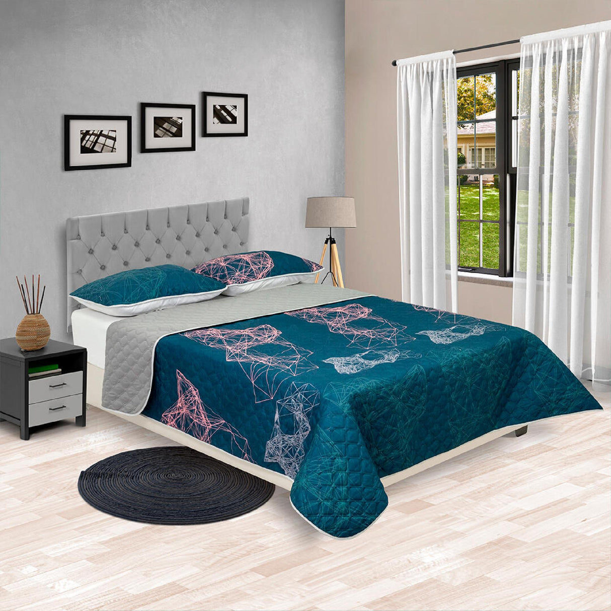 Cubrelecho Doble Faz Barcelona Azul Oscuro y Gris Para Cama Doble 140 X 190 Cm de Figuras Abstractas - Tendidos y Cubrelechos | Bylmo
