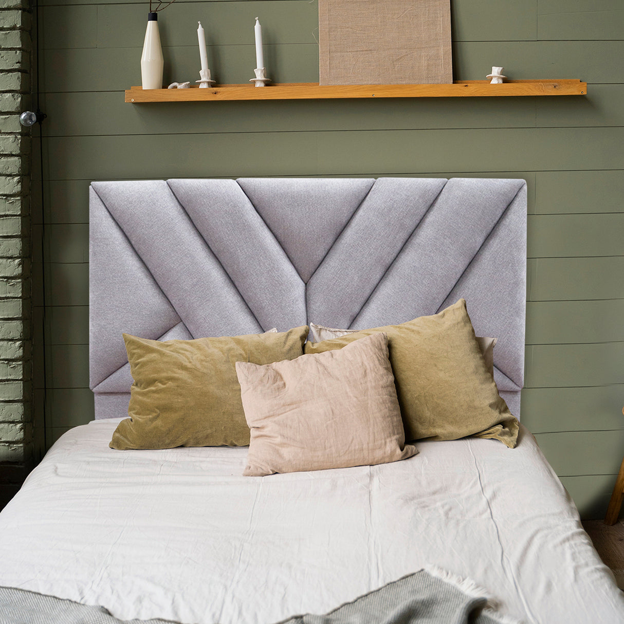 Cabecero Hug Gris Claro 120x115cm a la Estructura de la Cama Para Cama Semidoble - Cabeceros | Bylmo