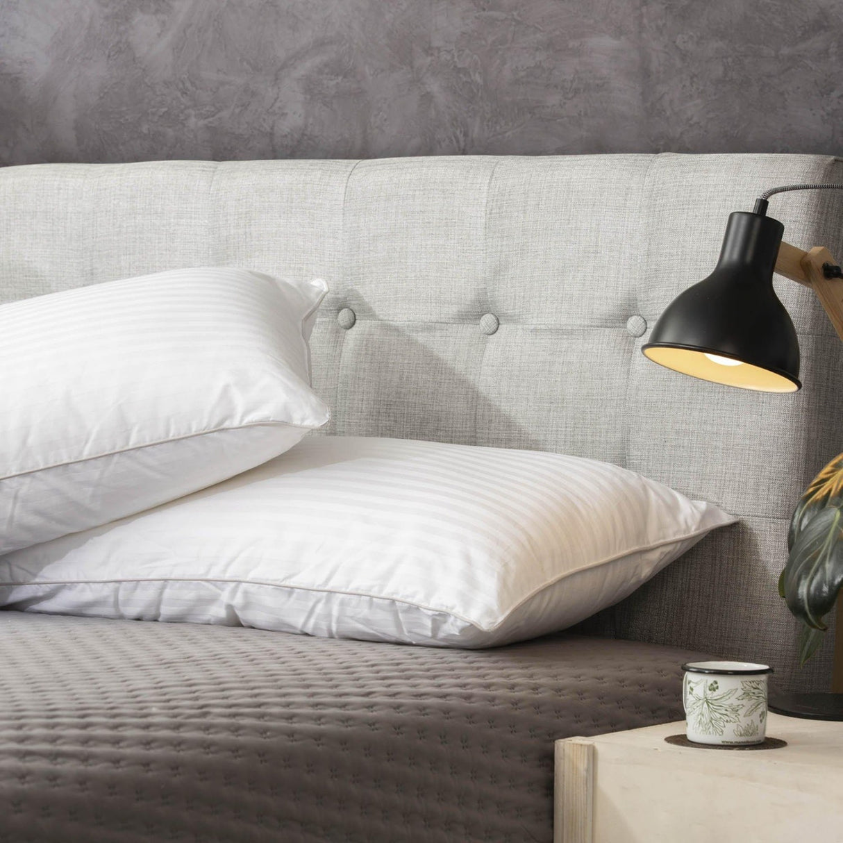 Almohada Hotelera Suave De Fibras Sintéticas 50X90Cm Hipoalergénica Para Dormir Boca Arriba - ALMOHADAS | Bylmo