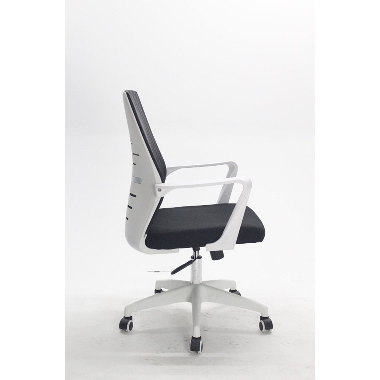 Silla de Oficina Vanguardia Negro 48x100cm con Apoya Brazos - SILLAS DE OFICINA | Bylmo