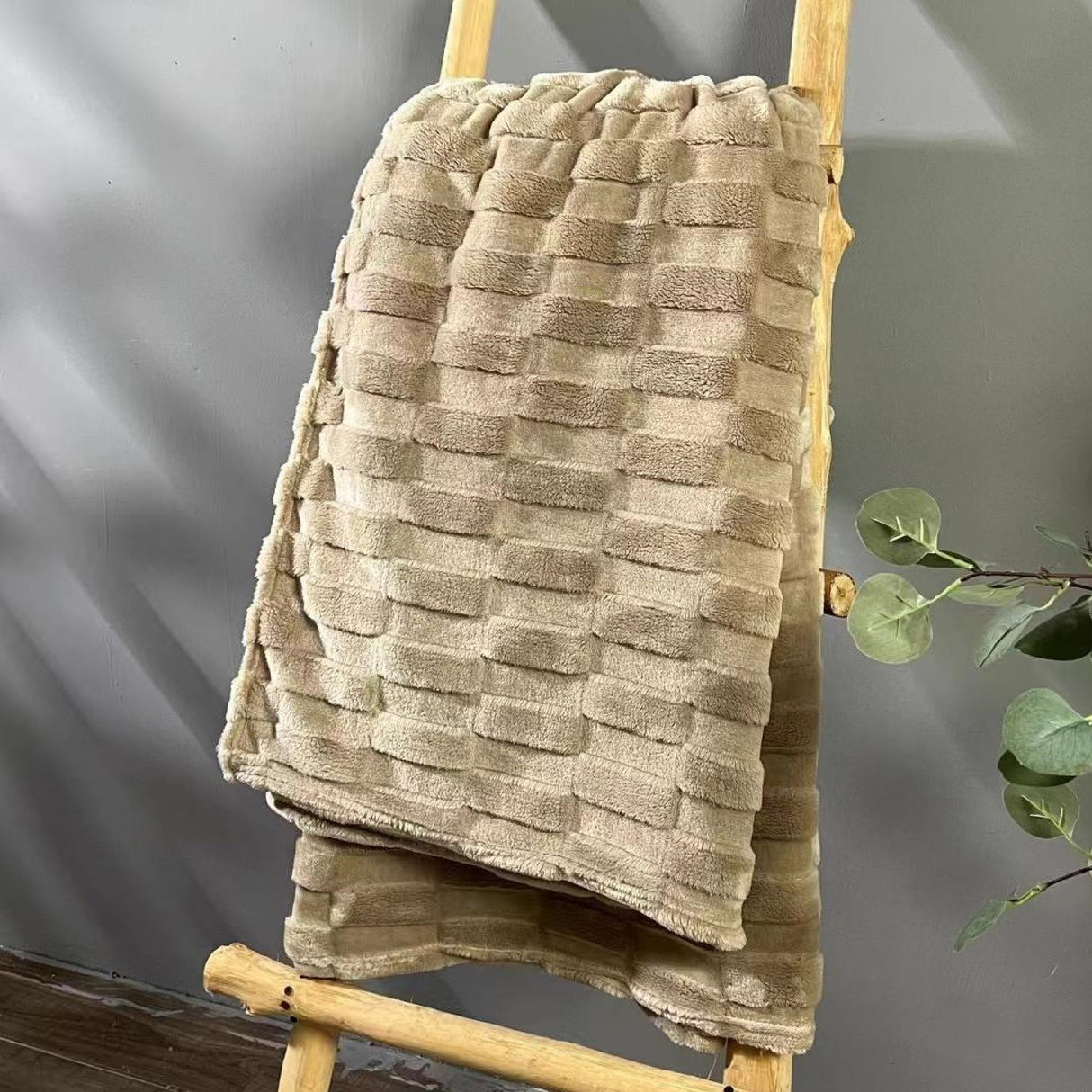 Cobija Boreal Fondo Entero Beige 180x200cm Muy Suave y Ligera - COBIJAS Y MANTAS | Bylmo