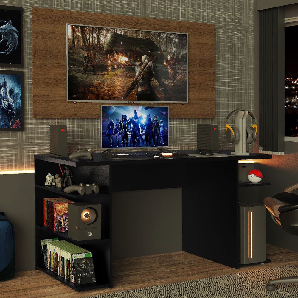 Combo Escritorio Gamer y Panel de TV Negro y Marron 136x75cm para TV hasta 50 Pulgadas Sin Cajones y con Organizador de Libros y Consolas - ESCRITORIOS | Bylmo