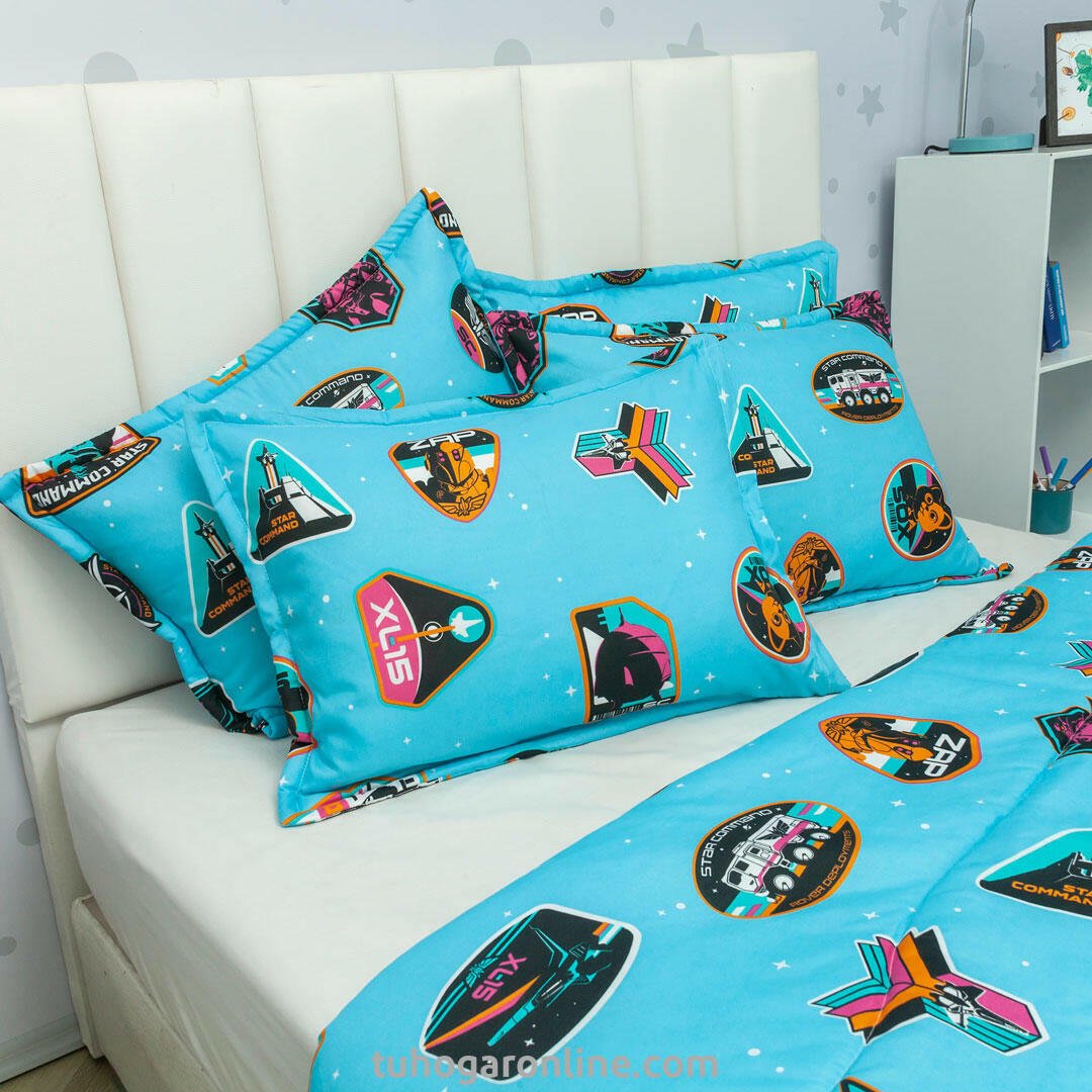 Cubrelecho Acolchado Negro y Azul Claro para Cama Doble 140 X 190 Cm de Buzz Lightyear - TENDIDOS Y CUBRELECHOS | Bylmo