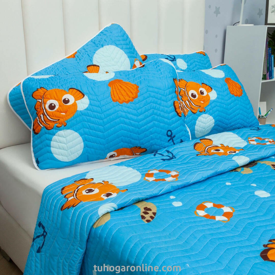 Cubrelecho Azul Celeste para Cama Semidoble 120 X 190 Cm Prensado de Nemo - TENDIDOS Y CUBRELECHOS | Bylmo