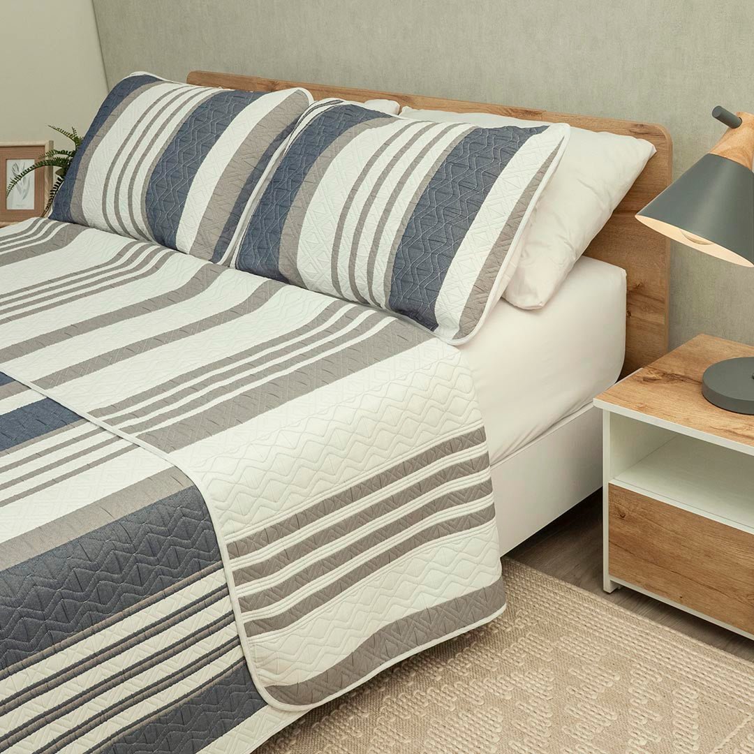 Cubrelecho Doble Faz Trama Gris y Blanco para Cama Doble 140 X 190 Cm Prensado de Lineas - TENDIDOS Y CUBRELECHOS | Bylmo