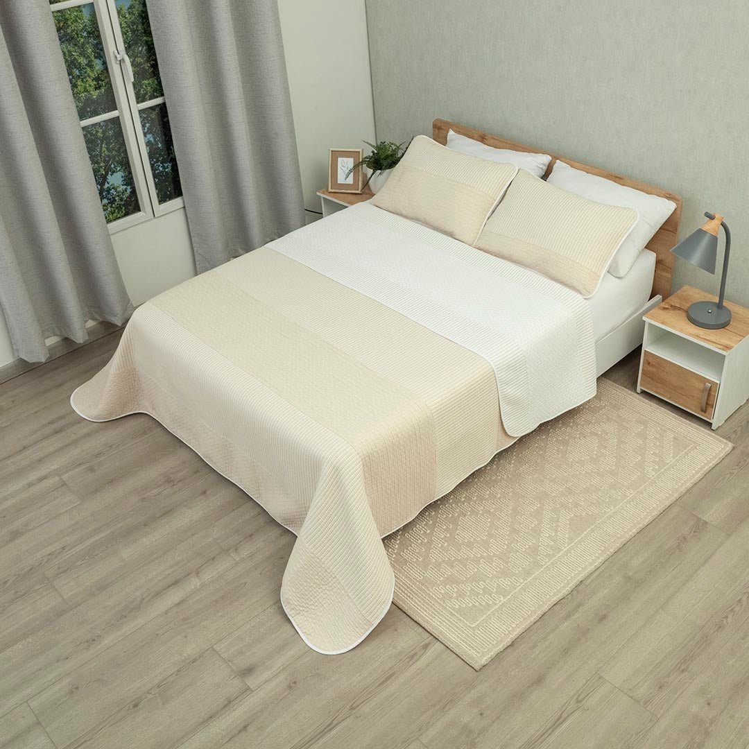 Cubrelecho Doble Faz Trama Arena y Blanco para Cama King 200 X 200 Cm Prensado Fondo Entero - TENDIDOS Y CUBRELECHOS | Bylmo