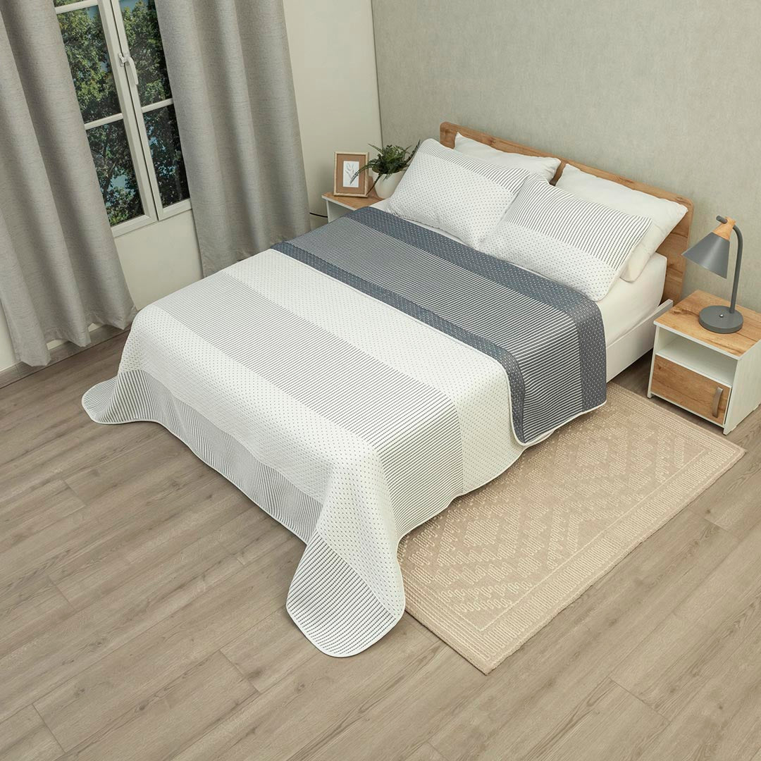 Cubrelecho Doble Faz Trama Arena Azul y Blanco para Cama King 200 X 200 Cm Prensado Fondo Entero - TENDIDOS Y CUBRELECHOS | Bylmo