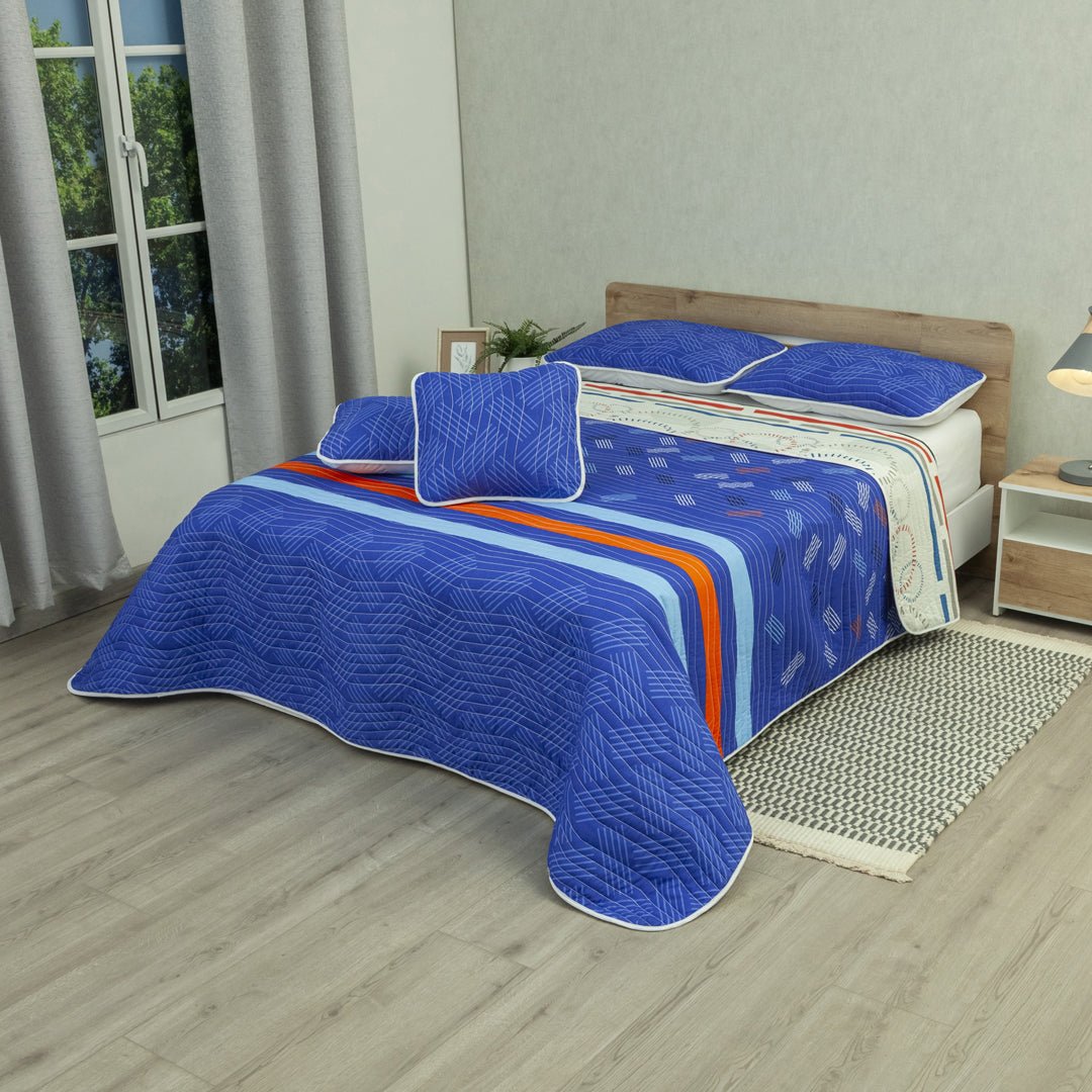 Cubrelecho City Code Blanco y Azul para Cama King 200 X 200 Cm Prensado de Lineas Y Circulos - TENDIDOS Y CUBRELECHOS | Bylmo