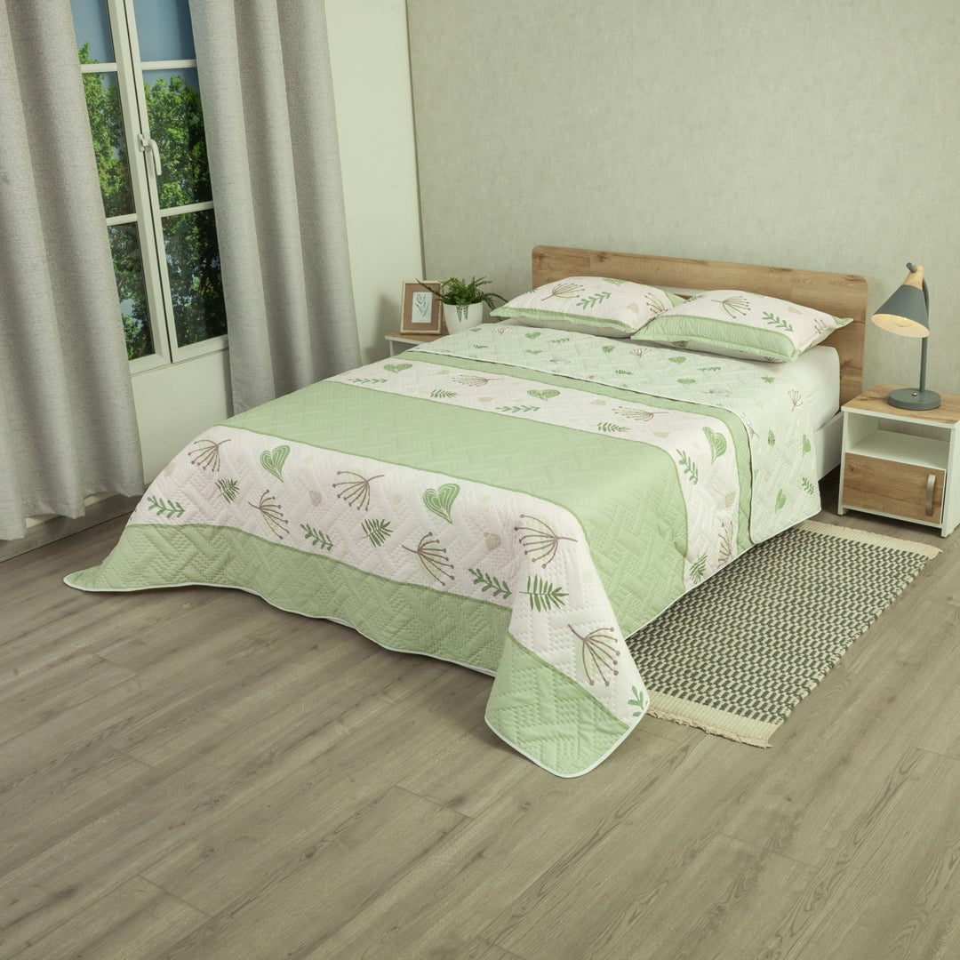 Cubrelecho Doble Faz Style Aura Natural Blanco y Verde Claro para Cama Queen 160 X 190 Cm de Hojas - TENDIDOS Y CUBRELECHOS | Bylmo
