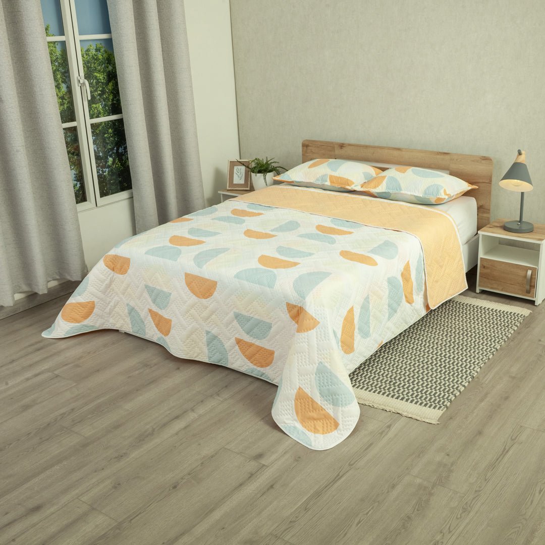 Cubrelecho Doble Faz Style Curvas del Tiempo Blanco y Naranja para Cama King 200 X 200 Cm de Semicirculos - TENDIDOS Y CUBRELECHOS | Bylmo