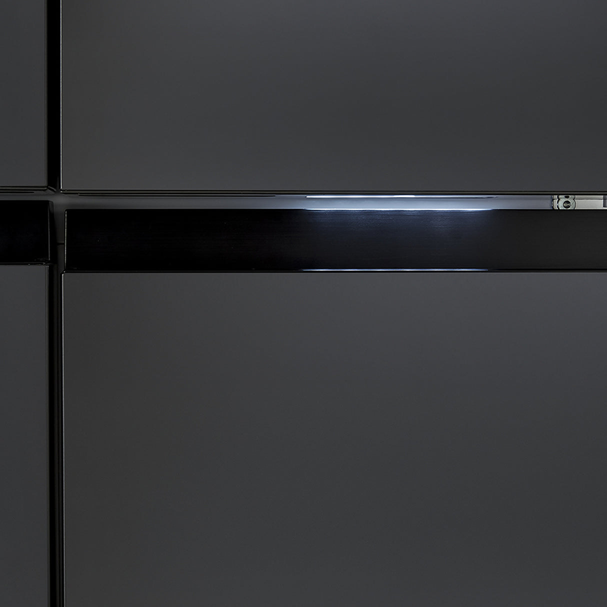 Nevera No Frost Haceb Cross Door Negro 69x1.9cm De 586 Litros y con Pantalla Digital - NEVERAS | Bylmo