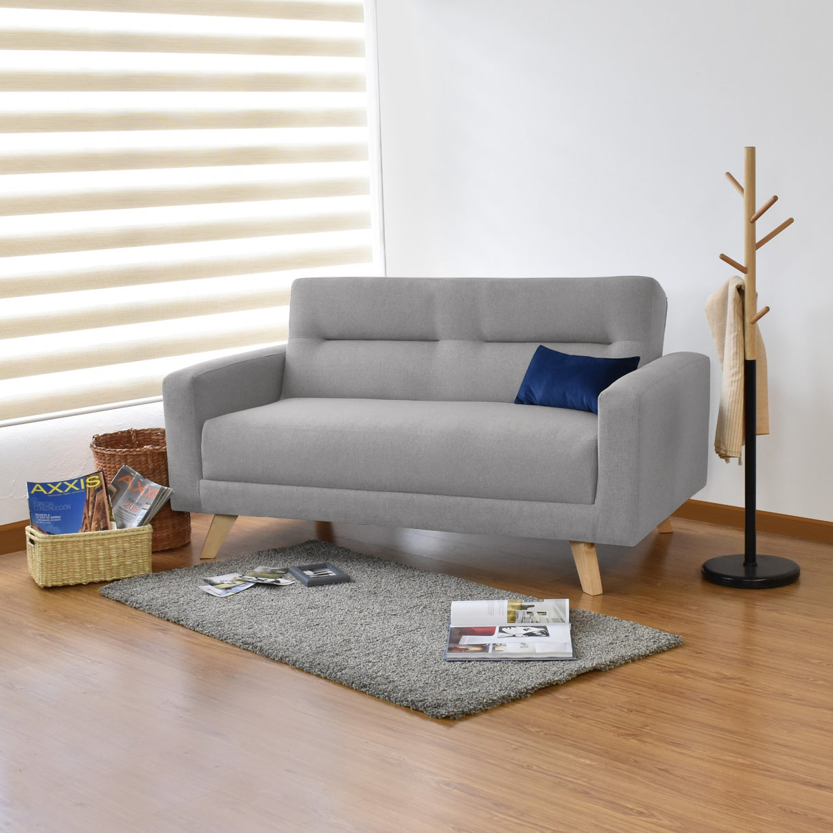Sofá Barza Plata Duster y Matiz Natural 150x82cm de Dos Puestos con Apoya Brazos