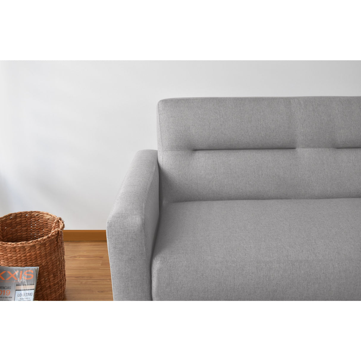 Sofá Barza Plata Duster y Matiz Natural 150x82cm de Dos Puestos con Apoya Brazos