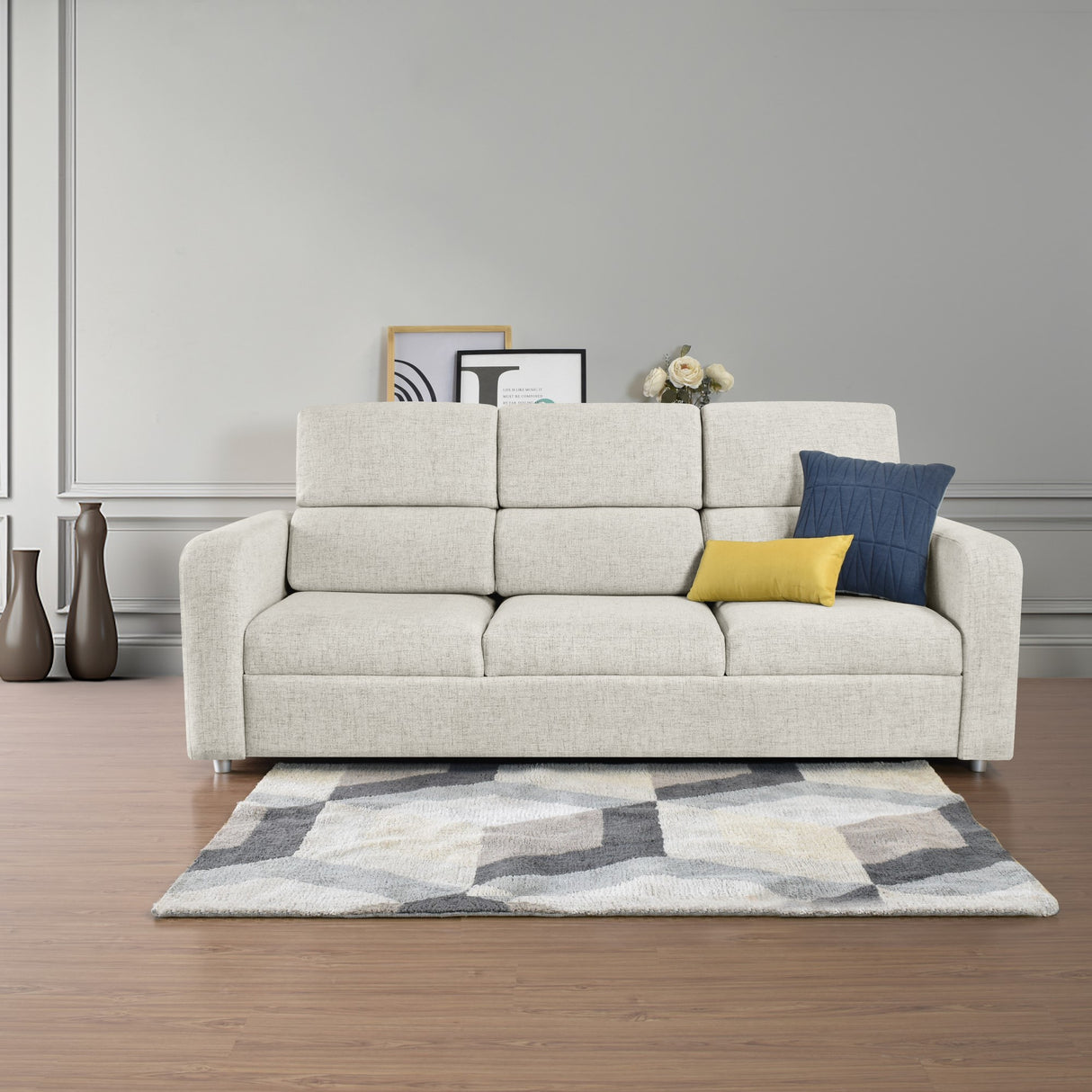 Sofá Bethel Taupe Dicosta y Madera Cromo 207x95cm de Tres Puestos con Apoya Brazos