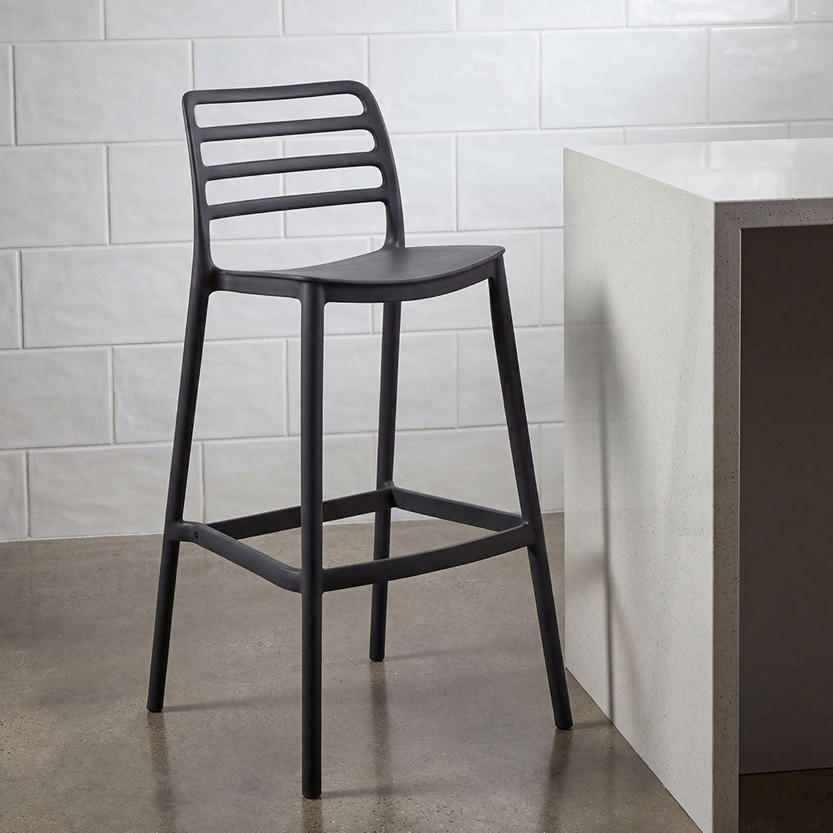 Silla Bar para Exteriores Palawan Negro 37x101.5cm con Espaldar y sin Apoya Brazos