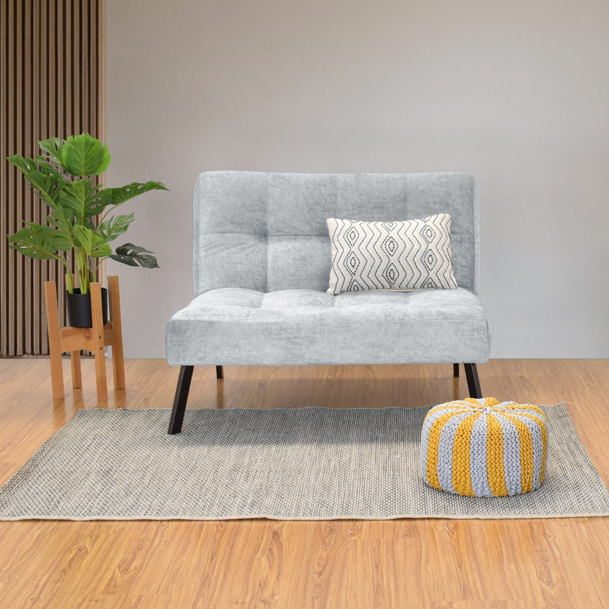 Sofá Togo Plata Sky y Metálico Negro 104x79cm de Dos Puestos Reclinable sin Apoya Brazos