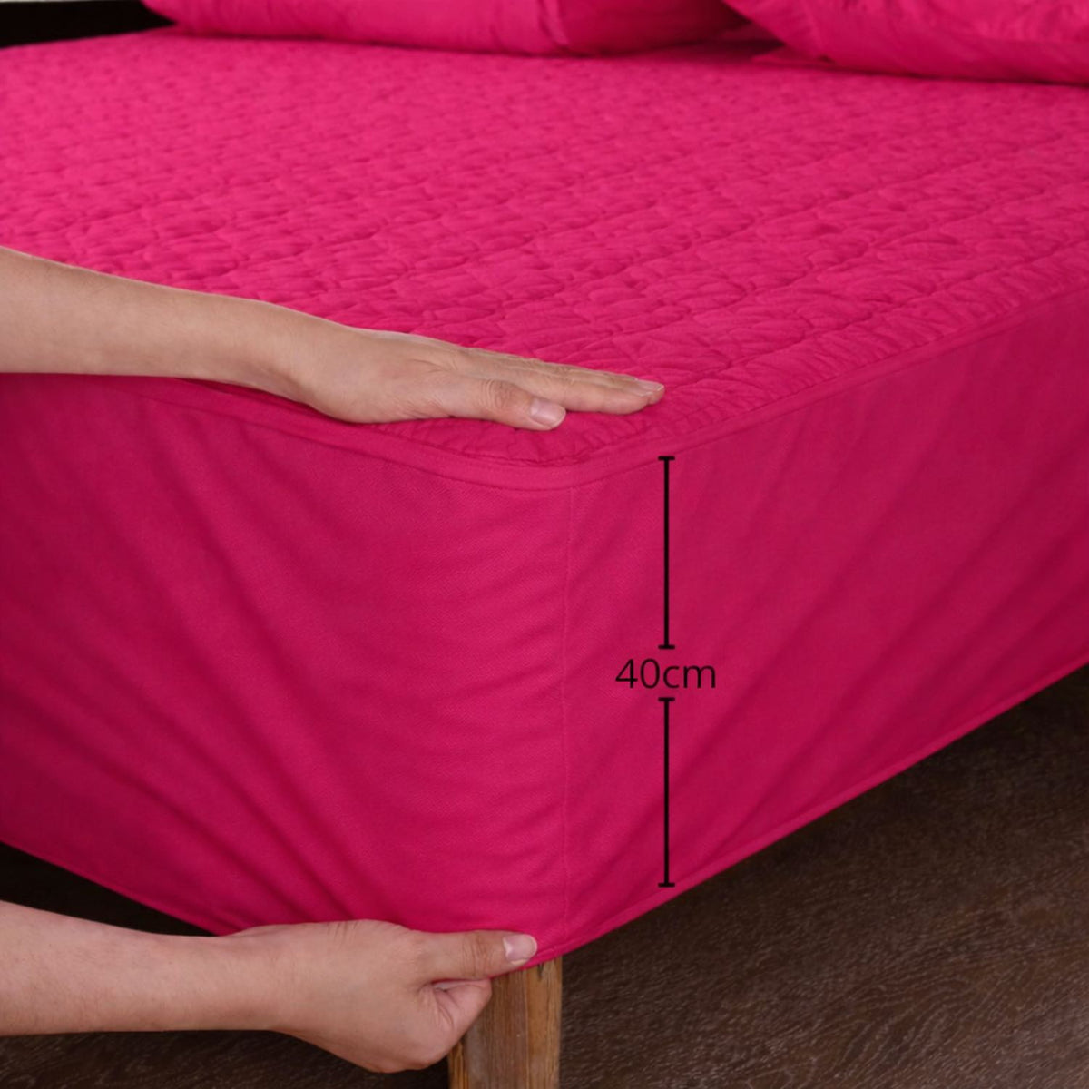 Protector de Colchón Semiantifluido Fucsia para Colchón Queen 160 X 190 Cm Semi-Antifluido