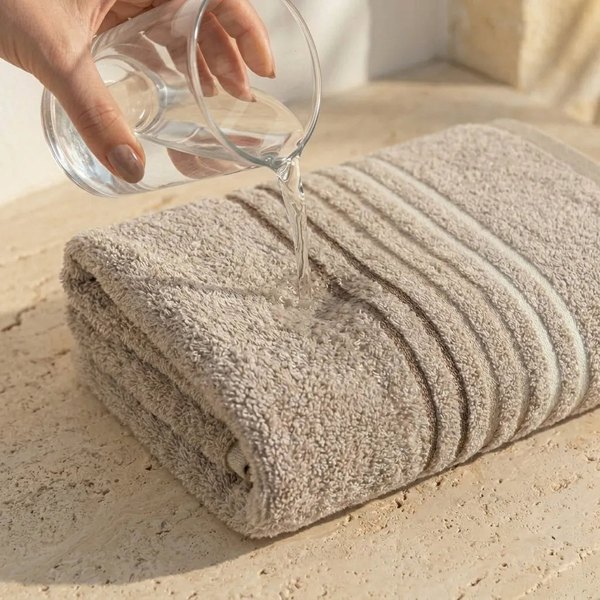 Toalla de cuerpo café Mediterráneo 70x130 cm en algodón 550 g