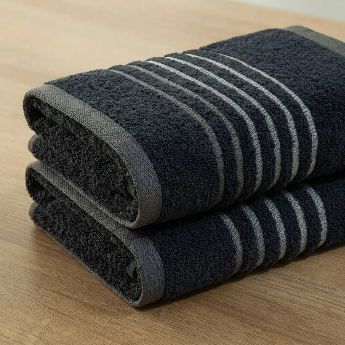 Toalla de cuerpo negra Mediterráneo 70x130 cm en algodón 550 g