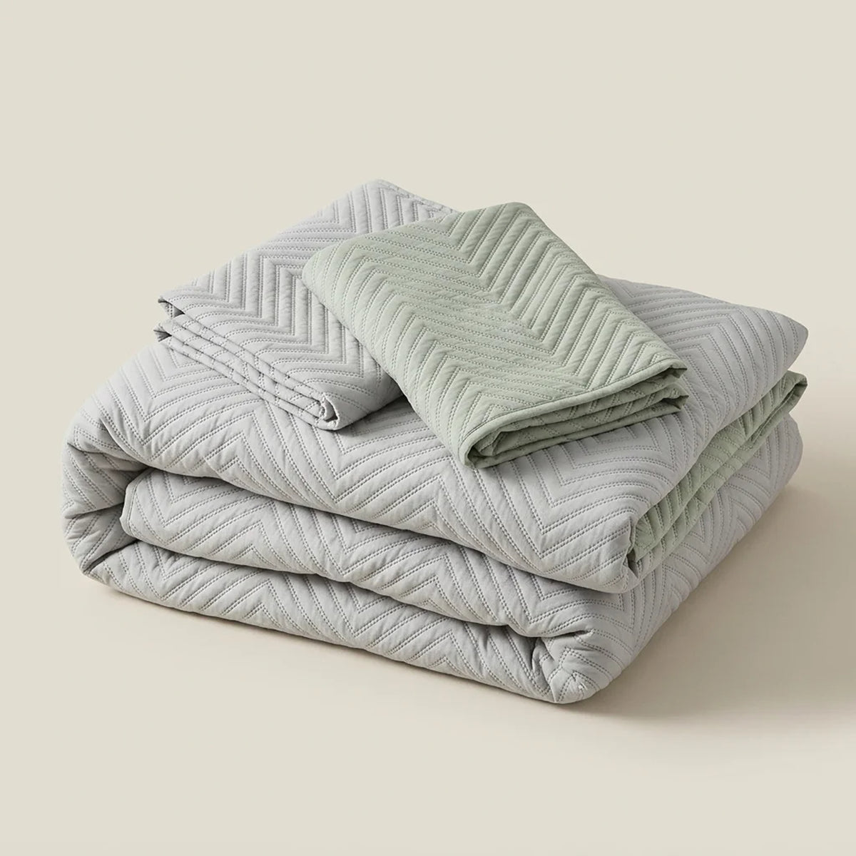 Tendido queen gris Kyoto 160x190 cm en microfibra con 2 fundas