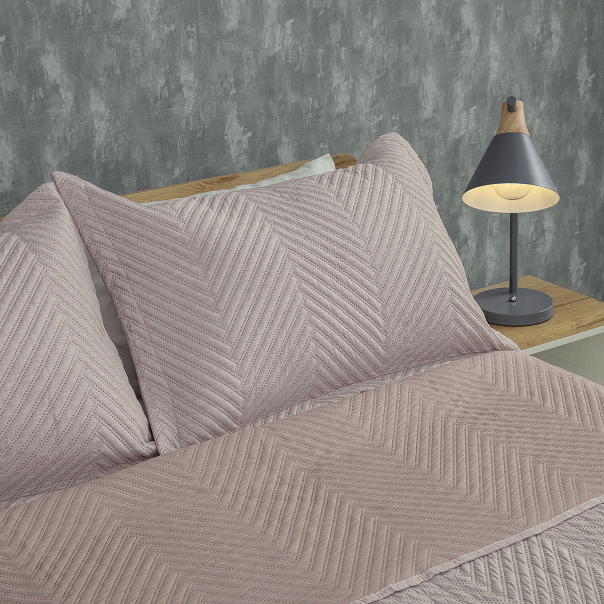Tendido rosa Kyoto queen 160x190 cm en microfibra con 2 fundas