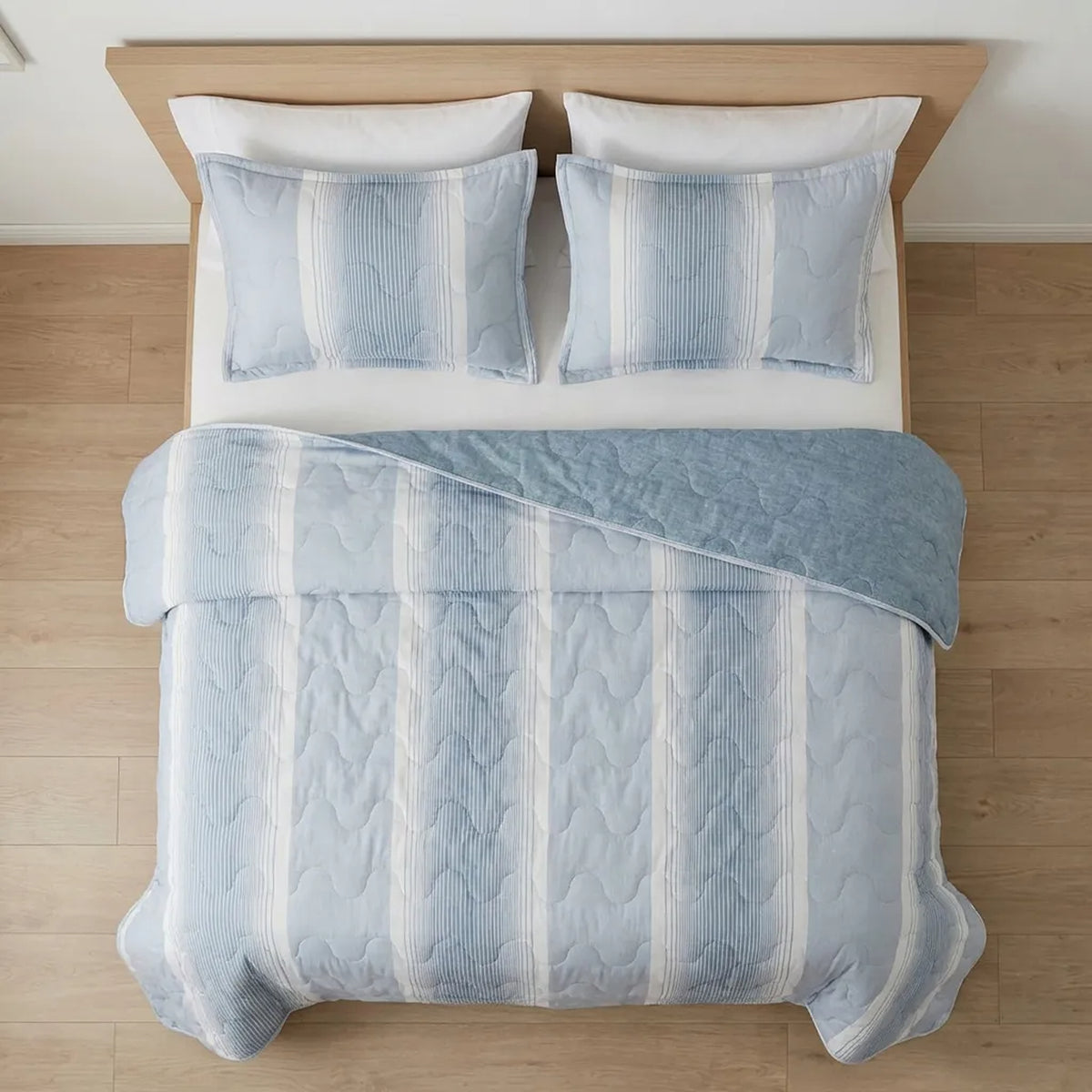 Cubrelecho superacolchado Equilibrio king azul claro 200x200 cm en poliéster