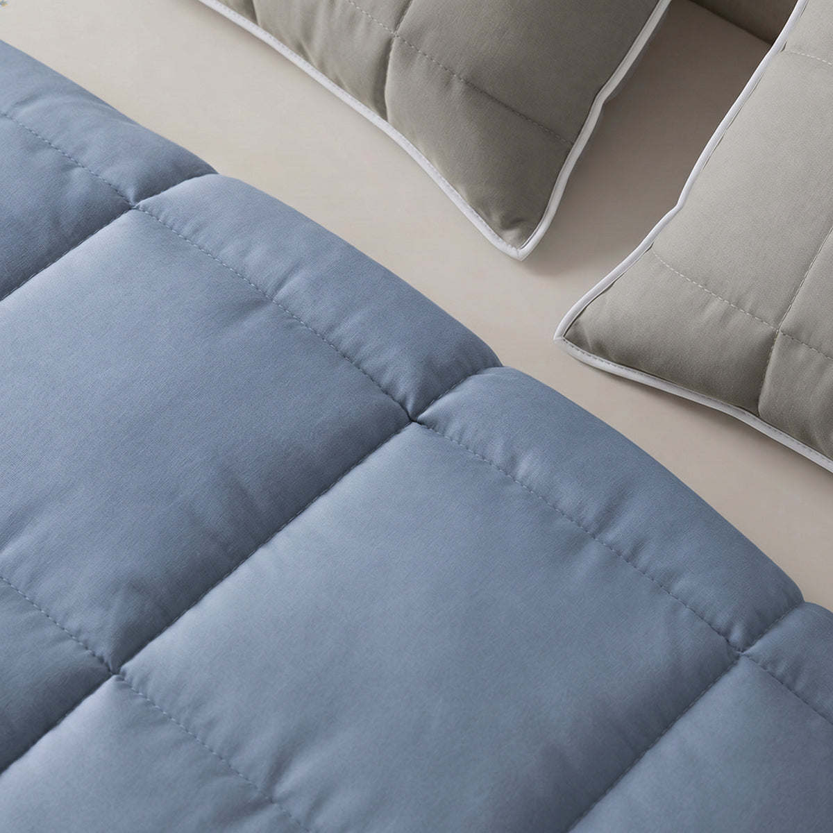 Cubrelecho king gris y azul doble faz en microfibra 200x200 cm