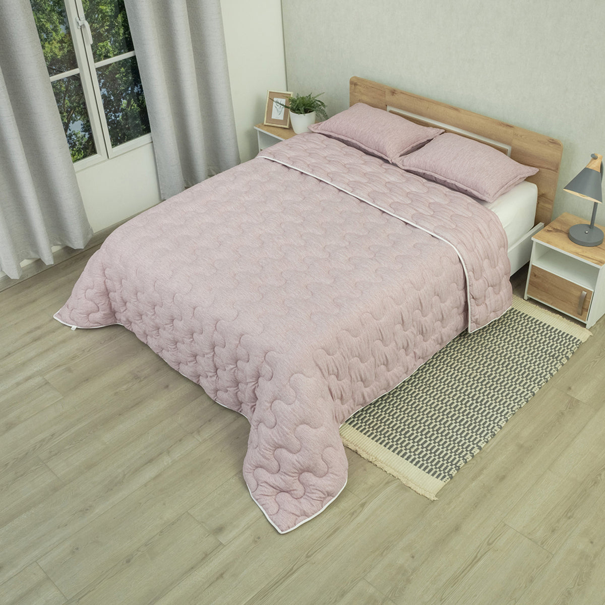 Cubrelecho acolchado queen morado claro Equilibrio doble faz 160x190 cm