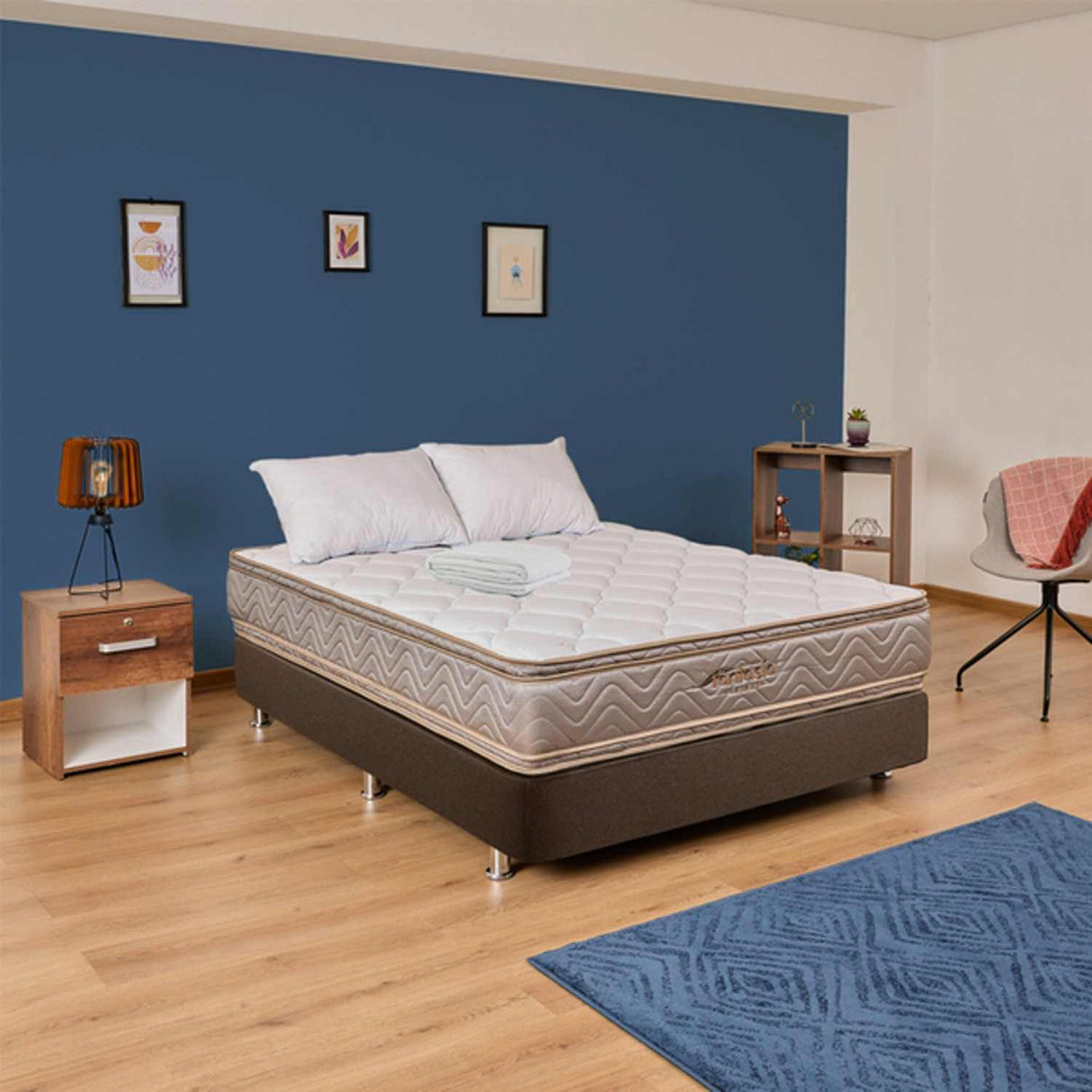 Combo Base Cama y Colchón Galaxy Cafe Doble 140 cm Rectangular con Dos Almohadas y Protector - Combos Habitacion | Bylmo