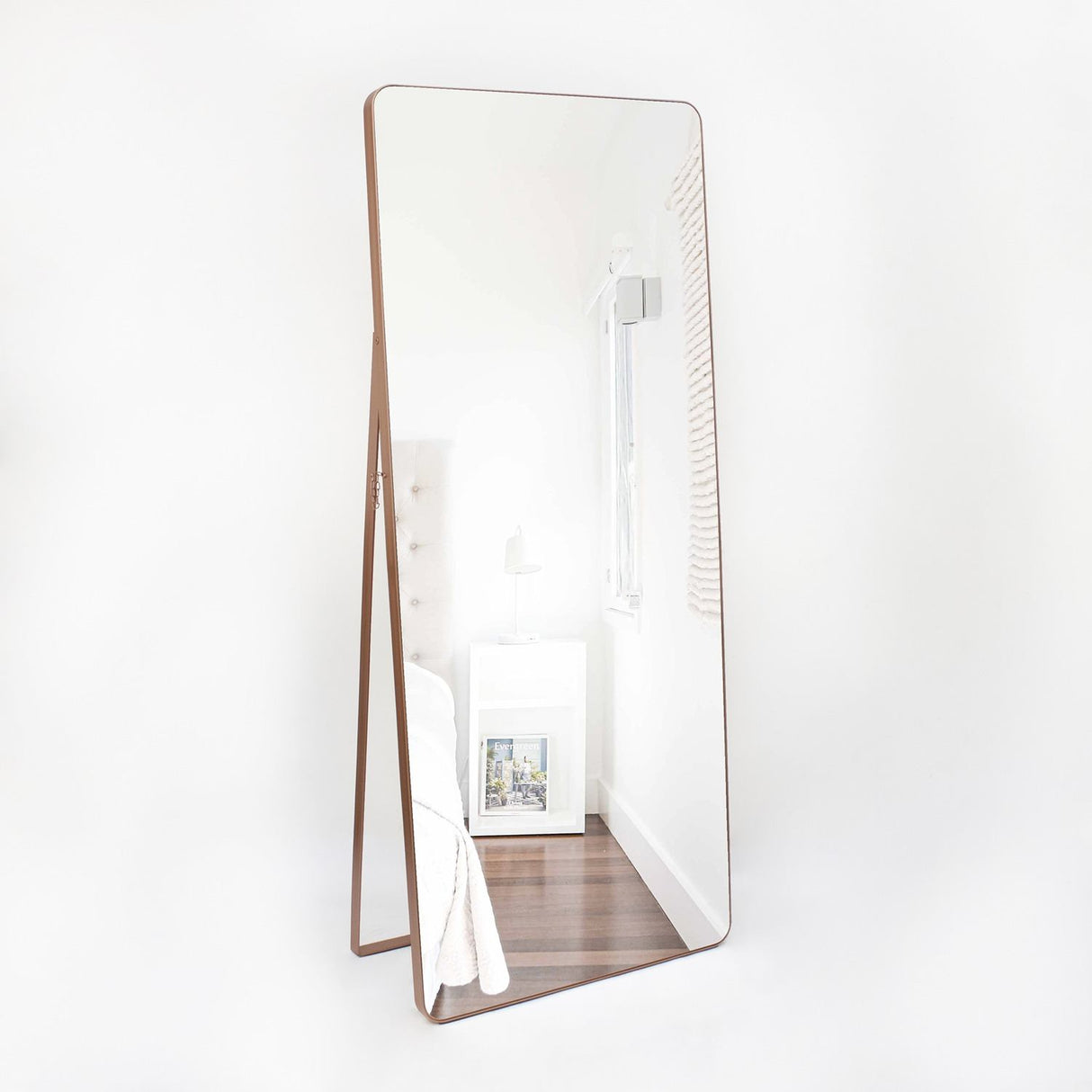 Espejo de Piso Tanger Cobre 50x150cm Rectangular con Marco Metálico - Espejos Decorativos | Bylmo