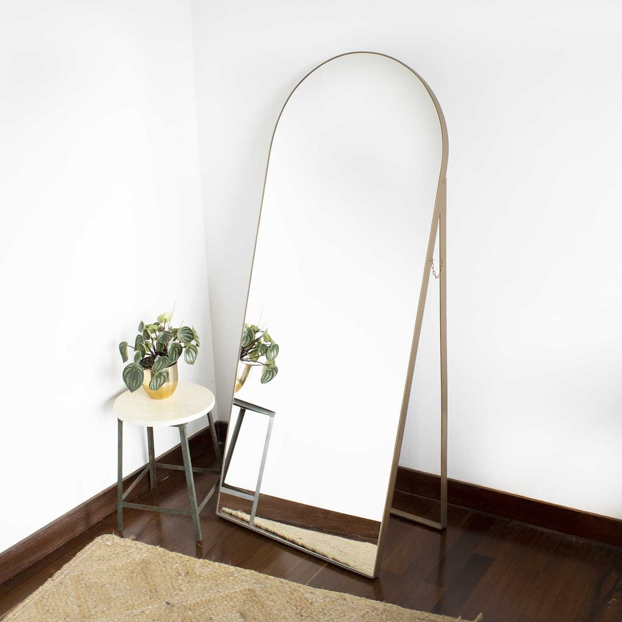 Espejo de Piso Zanzibar Dorado 70x170cm Arco Superior con Marco Metálico - Espejos Decorativos | Bylmo