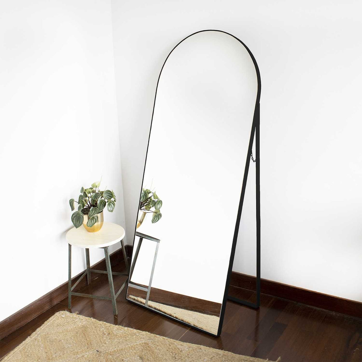 Espejo de Piso Zanzibar Negro 70x170cm Arco Superior con Marco Metálico - Espejos Decorativos | Bylmo