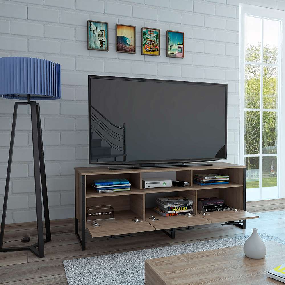 Rack de TV Magnum Miel 139.5x54.9cm Para TV Hasta 60 Pulgadas con Tres Cajones y con Patas - Muebles para TV | Bylmo