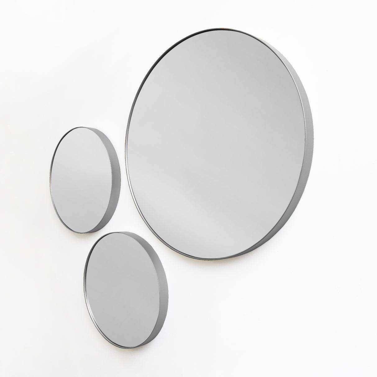 Set x 3 Espejos Visee Redondo Plata 60x60cm con Marco Metálico - Espejos Decorativos | Bylmo
