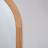 Espejo Visee Ovalado 40x80cm con Marco en Madera Clara Natural - Espejos Decorativos | Bylmo