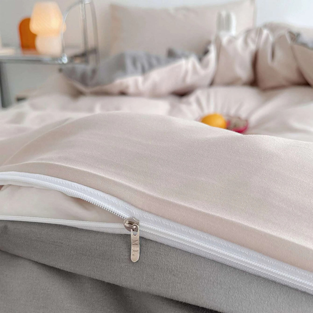 Duvet Lilis Crema Gris Para Cama Sencilla 90x190cm - Tendidos y Cubrelechos | Bylmo