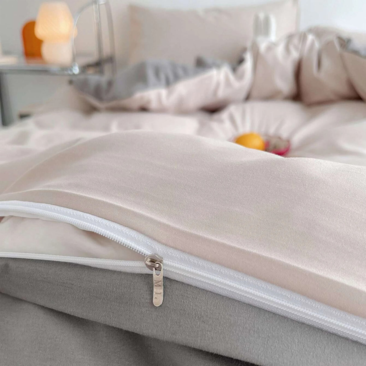 Duvet Lilis Crema Gris Para Cama Doble 140x190cm - Tendidos y Cubrelechos | Bylmo