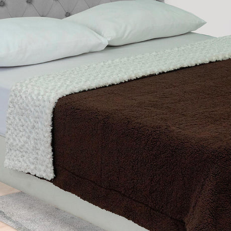 Cobija Doble Faz Ovejero Twist Gris y Cafe 180x200cm Fondo Entero - Cobijas y Mantas | Bylmo