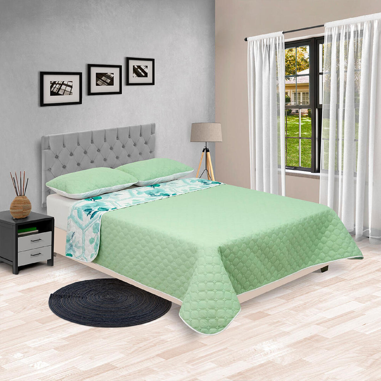 Cubrelecho Doble Faz Barcelona Verde Claro Para Cama Doble 140 X 190 Cm de Flores - Tendidos y Cubrelechos | Bylmo