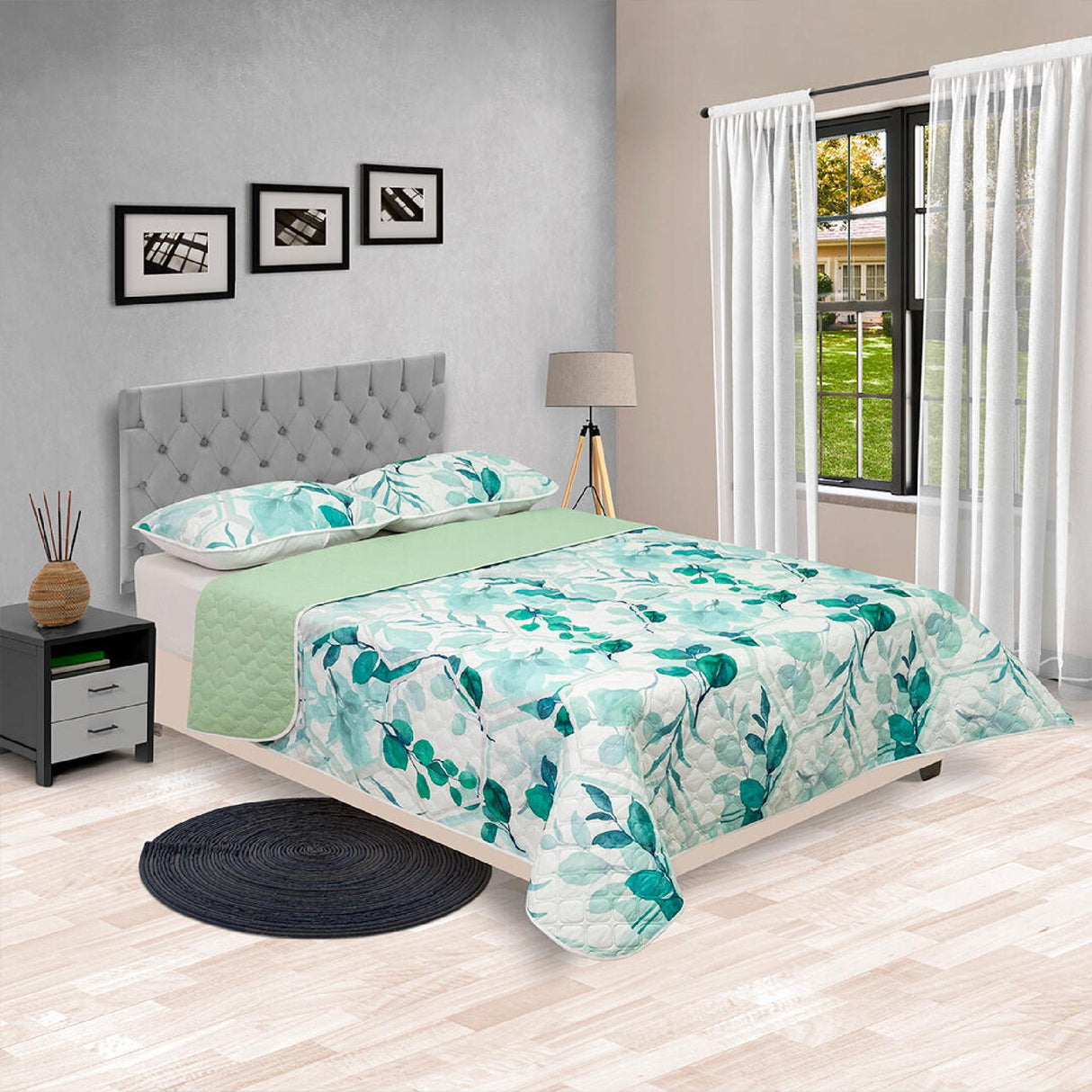Cubrelecho Doble Faz Barcelona Verde Claro Para Cama King 200 X 200 Cm de Flores - Tendidos y Cubrelechos | Bylmo