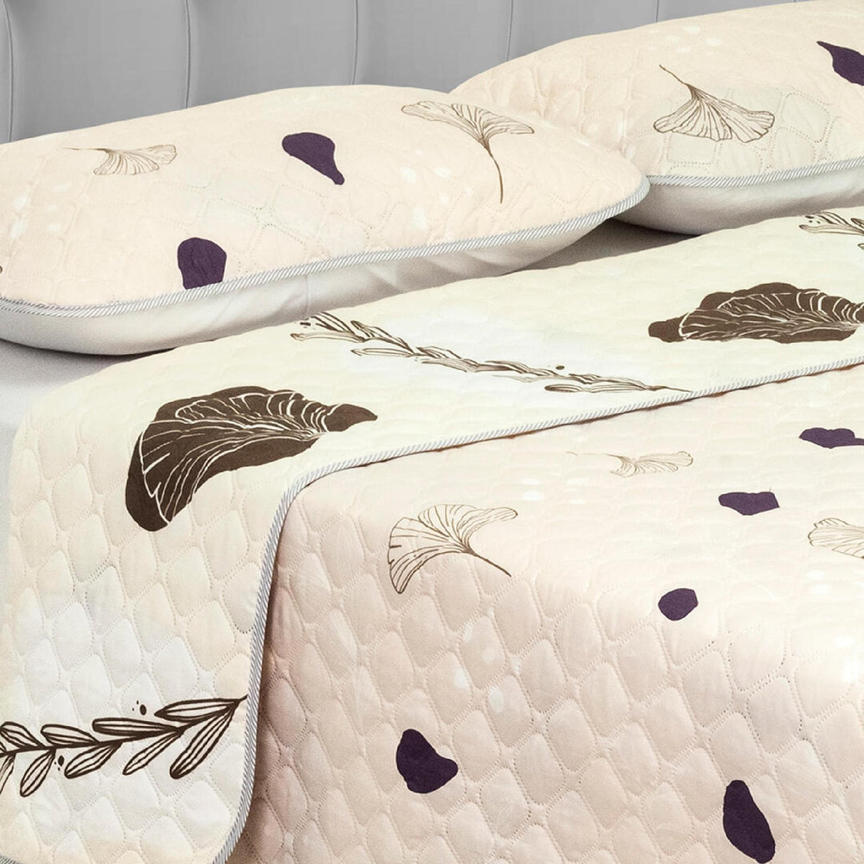 Cubrelecho Doble Faz Style Rosa Claro Para Cama Doble 140 X 190 Cm de Flores - Tendidos y Cubrelechos | Bylmo