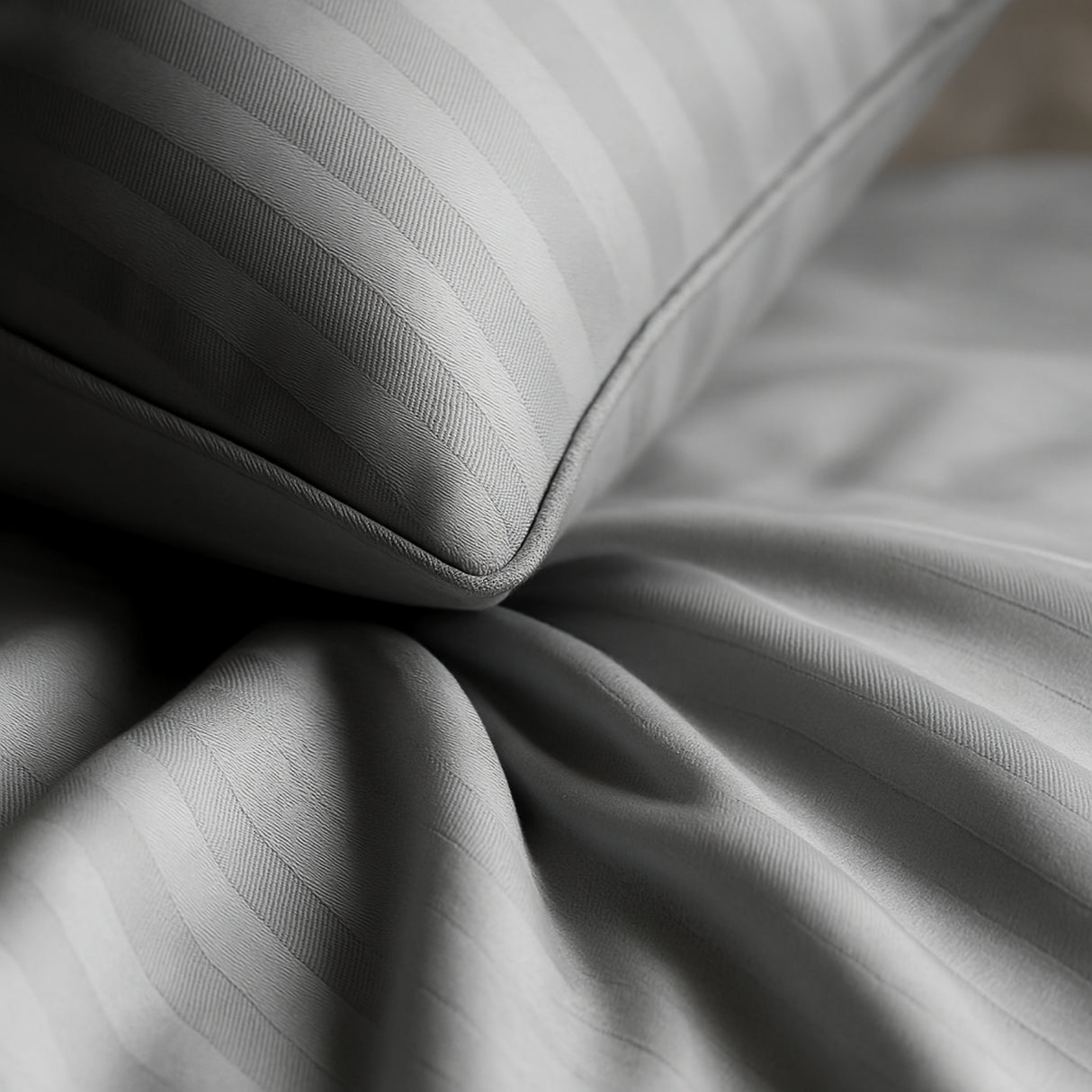 Juego de Sábanas Polialgodon Gris Oscuro Para Cama Queen 160 X 190 Cm Antiácaros y Antiarrugas - SABANAS | Bylmo