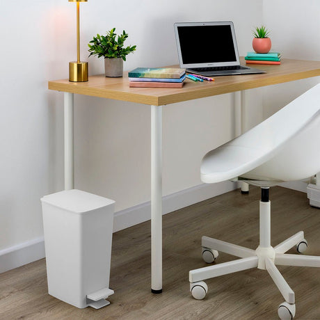 Basurero Rimax Slim Blanco 28x35cm de 8 Litros para Multiusos con Tapa De Pedal - BASUREROS Y PAPELERAS | Bylmo