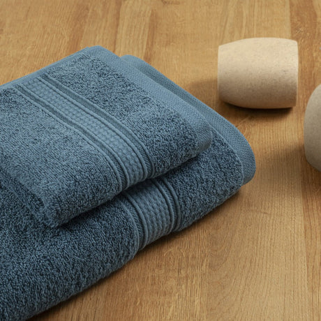Toalla de Manos Senda Azul Hierro 40x70cm Fondo Entero Extrasuave - TOALLAS | Bylmo